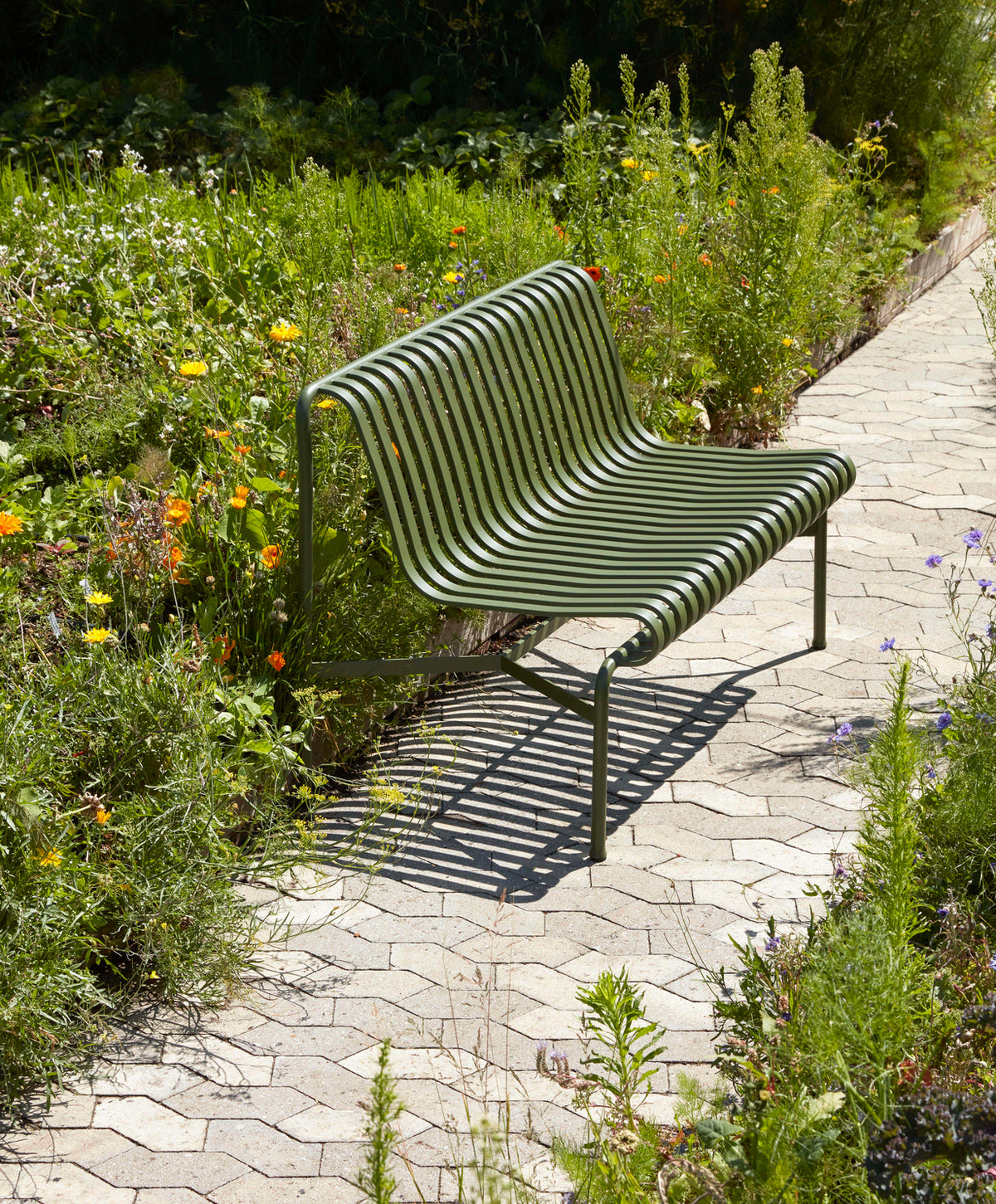 Palissade Dining Bench – HAY BERLIN